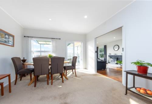 Blockhouse Bay, Fabulous Family Living, Property ID: 913259 | Barfoot & Thompson