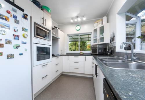 Blockhouse Bay, Fabulous Family Living, Property ID: 913259 | Barfoot & Thompson