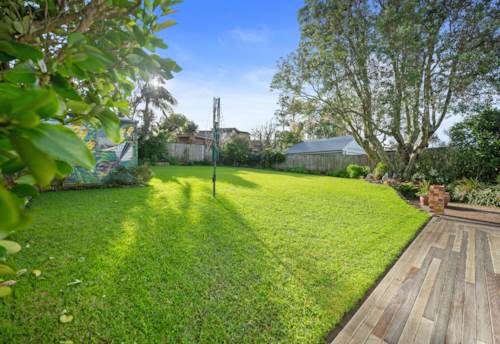 Devonport, Sea, Sun, Size and Location on a 928m² Site, Property ID: 914783 | Barfoot & Thompson