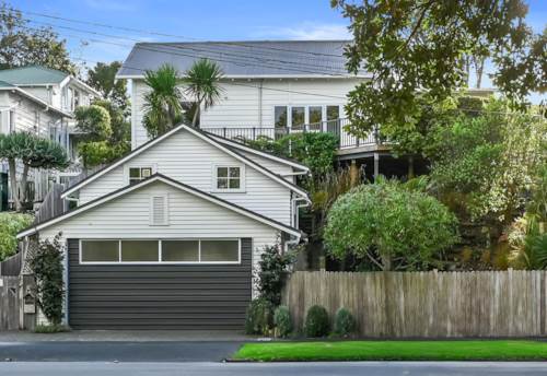 Devonport, Sea, Sun, Size and Location on a 928m² Site, Property ID: 914783 | Barfoot & Thompson