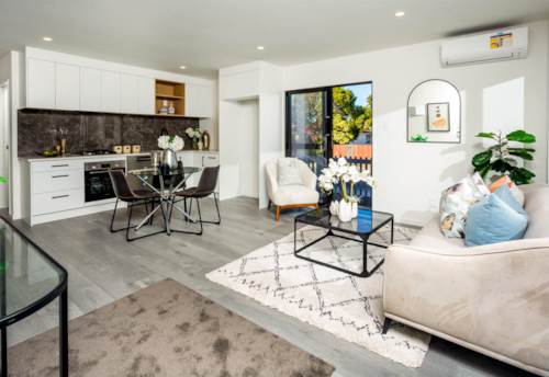 Henderson, Rare Layout – 3 Beds, 3 Baths + Flexi Room, Property ID: 914934 | Barfoot & Thompson