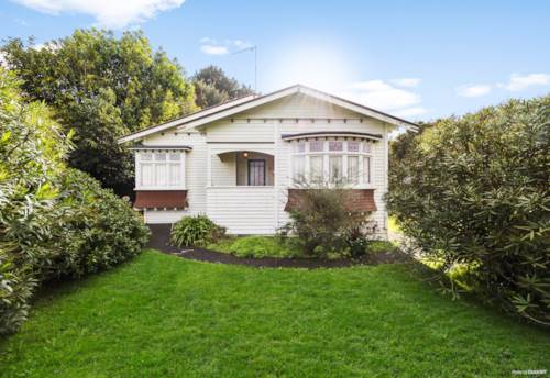 Mt Wellington, 1717m² LAND + CHARACTER BUNGALOW , Property ID: 915331 | Barfoot & Thompson