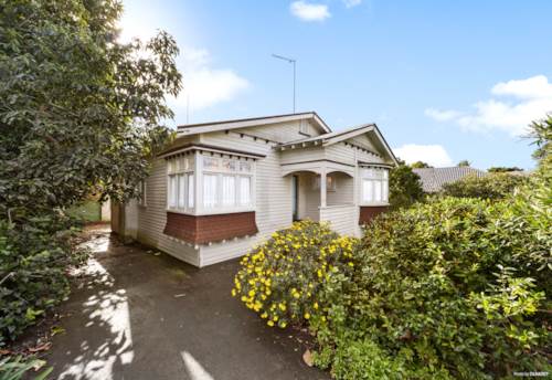 Mt Wellington, 1717m² LAND + CHARACTER BUNGALOW , Property ID: 915331 | Barfoot & Thompson