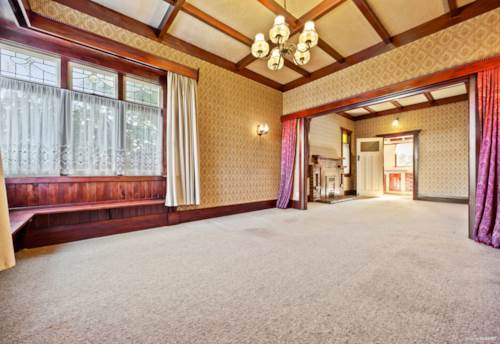 Mt Wellington, 1717m² LAND + CHARACTER BUNGALOW , Property ID: 915331 | Barfoot & Thompson