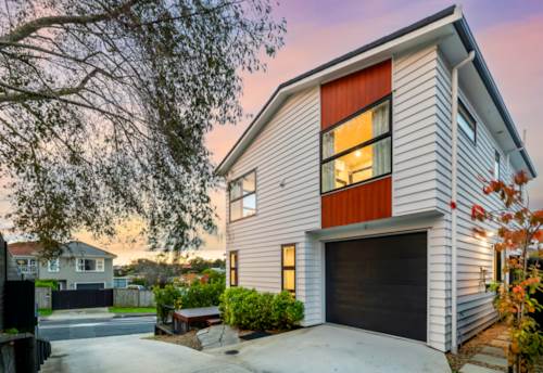 Howick, Sale required within 7 days! Heart of Howick, Property ID: 914708 | Barfoot & Thompson