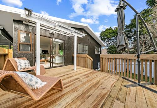 Ellerslie, Freshly Renovated in Ellerslie – Move-In Ready!, Property ID: 915996 | Barfoot & Thompson