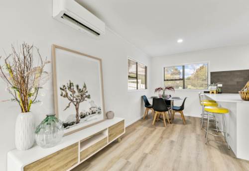 Ellerslie, Freshly Renovated in Ellerslie – Move-In Ready!, Property ID: 915996 | Barfoot & Thompson