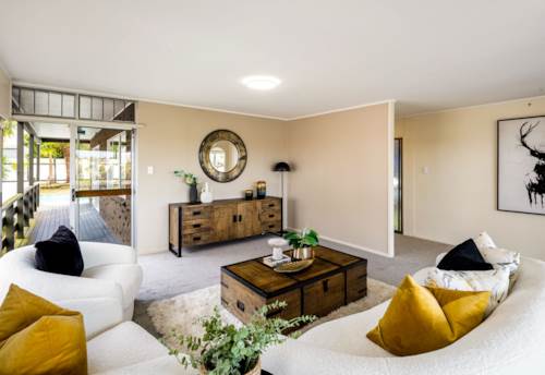 Forrest Hill, Spacious Westlake Family Oasis with Pool, Property ID: 915860 | Barfoot & Thompson