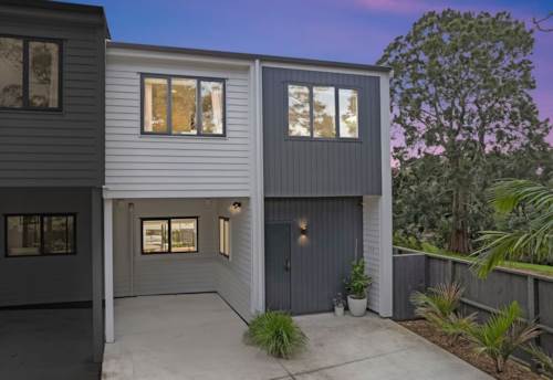 Mt Wellington, Modern End Home Living at its Finest!, Property ID: 915296 | Barfoot & Thompson