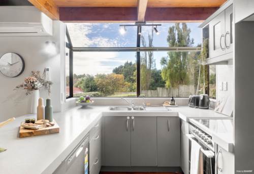 Ellerslie, Sunshine and space, Property ID: 914798 | Barfoot & Thompson