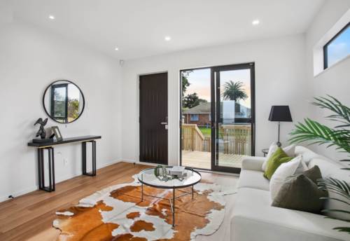 Mangere, MOST AFFORDABLE AND DESIGN-LIVING IN MANGERE, Property ID: 916520 | Barfoot & Thompson
