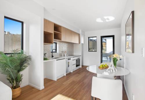 Mangere, MOST AFFORDABLE AND DESIGN-LIVING IN MANGERE, Property ID: 916520 | Barfoot & Thompson