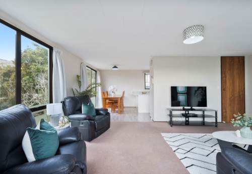 Henderson, Idyllic Family Home or Smart Investment, Property ID: 915856 | Barfoot & Thompson