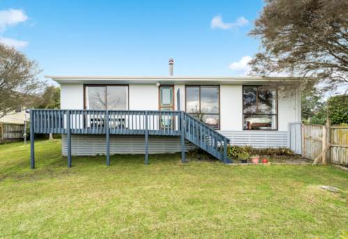 Henderson, Idyllic Family Home or Smart Investment, Property ID: 915856 | Barfoot & Thompson