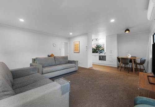 Mt Wellington, Affordable and Beautiful Standalone Home, Property ID: 915670 | Barfoot & Thompson