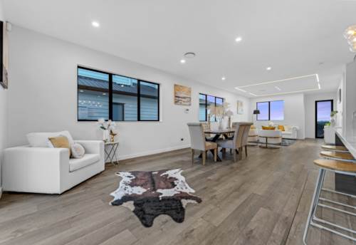 Flat Bush, New king house has arrived. Live Majestically., Property ID: 916636 | Barfoot & Thompson