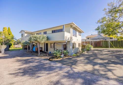 West Harbour, Land Goldmine in Sought After West Harbour, Property ID: 916494 | Barfoot & Thompson