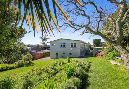 Bayswater, Space - Opportunity - Sea Views, Property ID: 916581 | Barfoot & Thompson