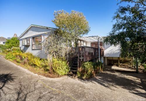 Hillsborough, Opportunity on Hillsborough’s Golden Ridge, Property ID: 916775 | Barfoot & Thompson