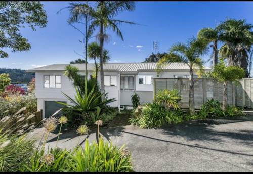 Orewa, **Clear Instructions from Vendor Must Sell**, Property ID: 917171 | Barfoot & Thompson
