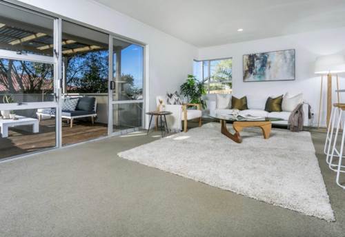 Orewa, **Clear Instructions from Vendor Must Sell**, Property ID: 917171 | Barfoot & Thompson