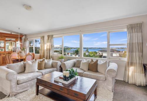 Northcote, Pre-Auction Now Selling 10.00am Thursday 21 August, Property ID: 917677 | Barfoot & Thompson