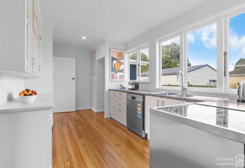 Pukekohe, Timeless Style, Modern Comfort on Helvetia, Property ID: 11020438 | Barfoot & Thompson