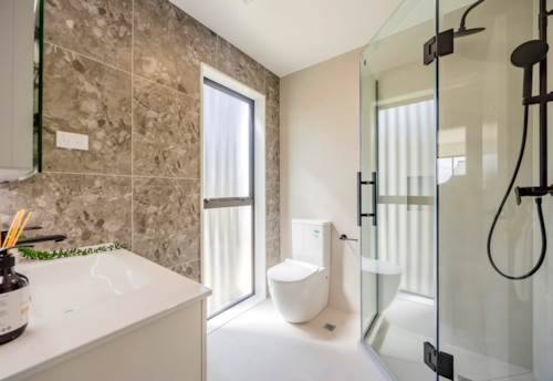 Henderson, Standalone/Modern Living in Prime Location, Property ID: 918050 | Barfoot & Thompson