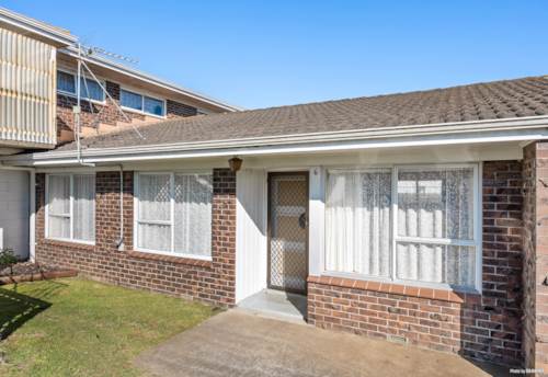 Mt Wellington, Spacious 88m² (MOL) 2-Bedroom Unit , Property ID: 918211 | Barfoot & Thompson