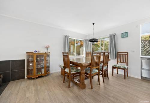 Mt Wellington, Priced for Action, Owner Moving Overseas, Property ID: 917381 | Barfoot & Thompson