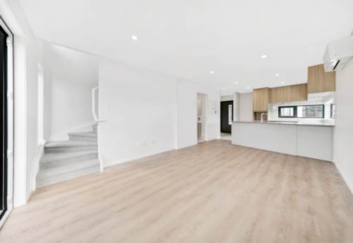 Mangere Bridge, Priced to Sell, Property ID: 918270 | Barfoot & Thompson