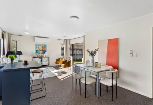 Henderson, BRICK & TILE, FREE STANDING!, Property ID: 918365 | Barfoot & Thompson