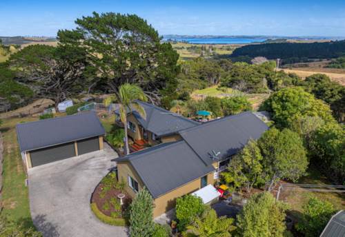 Kaukapakapa, Live the Lifestyle You Love, Property ID: 918495 | Barfoot & Thompson