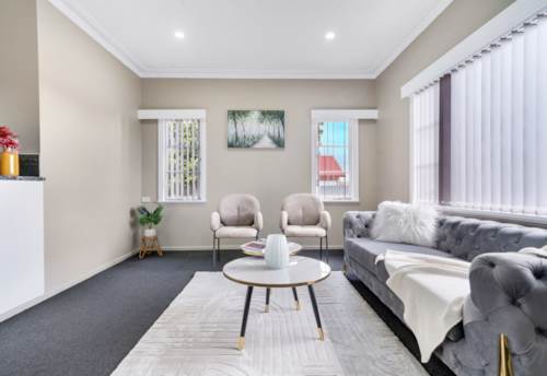 Papatoetoe, Spacious Family Living w Rumpus on 825sqm Freehold, Property ID: 913043 | Barfoot & Thompson