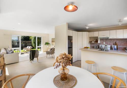 Ellerslie, DECEASED ESTATE - DO UP!, Property ID: 917578 | Barfoot & Thompson