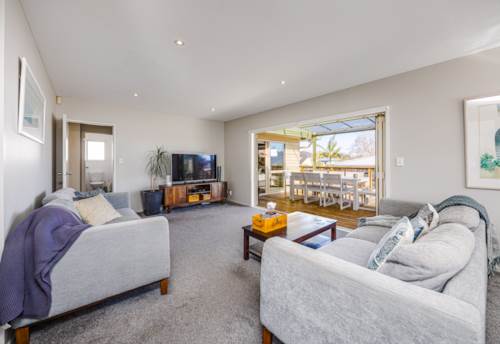 Howick, Howick Village Lifestyle-Spacious Low Maintenance , Property ID: 918855 | Barfoot & Thompson