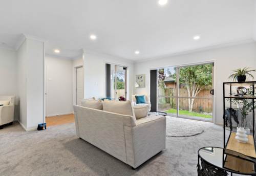 Henderson, Perfectly Priced, Brick and Tile, Property ID: 918851 | Barfoot & Thompson