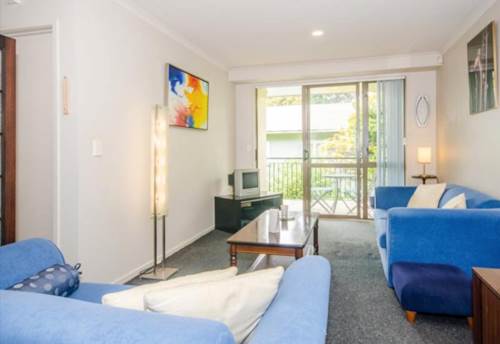 Henderson, Walk to Everything! Vendor Motivated!, Property ID: 918798 | Barfoot & Thompson