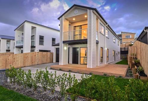 Beachlands, 5 bedroom - 3 bathroom - Double Garage, Property ID: 67003502 | Barfoot & Thompson