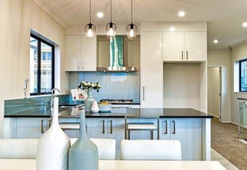 Beachlands, 5 bedroom - 3 bathroom - Double Garage, Property ID: 67003502 | Barfoot & Thompson