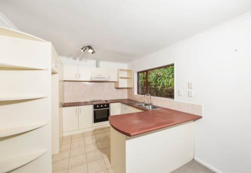 Henderson, Family Living- 583 (mol) m² freehold, Property ID: 919266 | Barfoot & Thompson