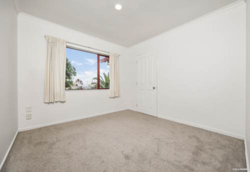 Henderson, Family Living- 583 (mol) m² freehold, Property ID: 919266 | Barfoot & Thompson