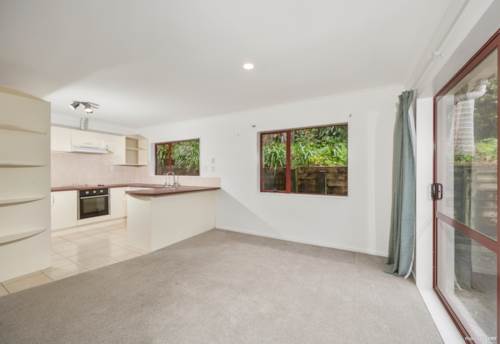 Henderson, Family Living- 583 (mol) m² freehold, Property ID: 919266 | Barfoot & Thompson