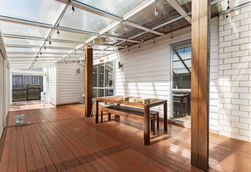 Mission Heights, BETTER THAN NEW!, Property ID: 919233 | Barfoot & Thompson