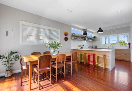 Bayswater, Pre-Auction Now Selling 10.00am 25th September , Property ID: 918968 | Barfoot & Thompson