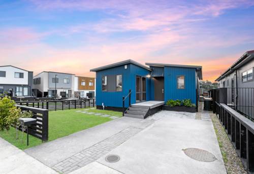 Flat Bush, Modern corner single level freehold in Flat Bush, Property ID: 919769 | Barfoot & Thompson