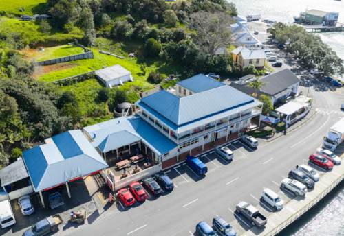 Mangonui, MANGONUI HOTEL, LIQUOR SHOP PLUS LAND, Property ID: 919924 | Barfoot & Thompson
