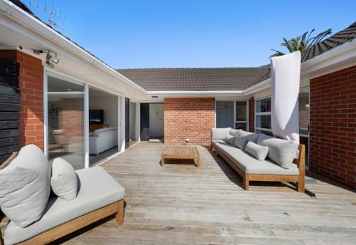 Mellons Bay, A Rare Opportunity in Prime Mellons Bay, Property ID: 920060 | Barfoot & Thompson