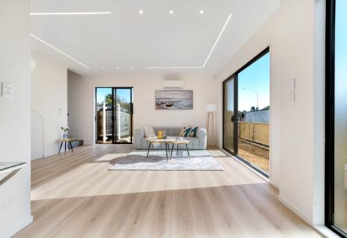 Mangere, Move-In Ready | CCC & Titles Issued!, Property ID: 920082 | Barfoot & Thompson