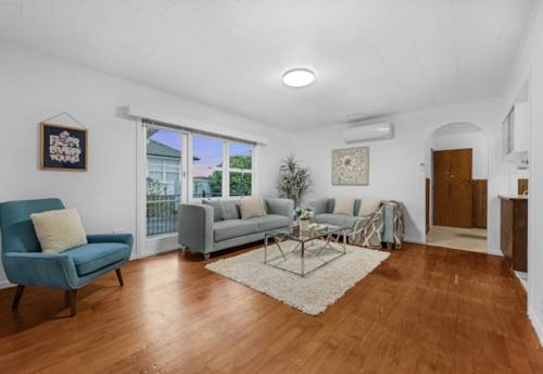 Mt Wellington, Charm and Affordable Home Semi-detached, Property ID: 916671 | Barfoot & Thompson